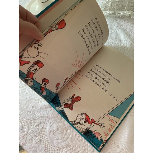 Dr. Seuss 1958 The Cat in the Hat Comes Back - Picture 8 of 11